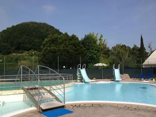 מונטגרוטו טרמה Hotel Petrarca Terme  מונטגרוטו טרמה
