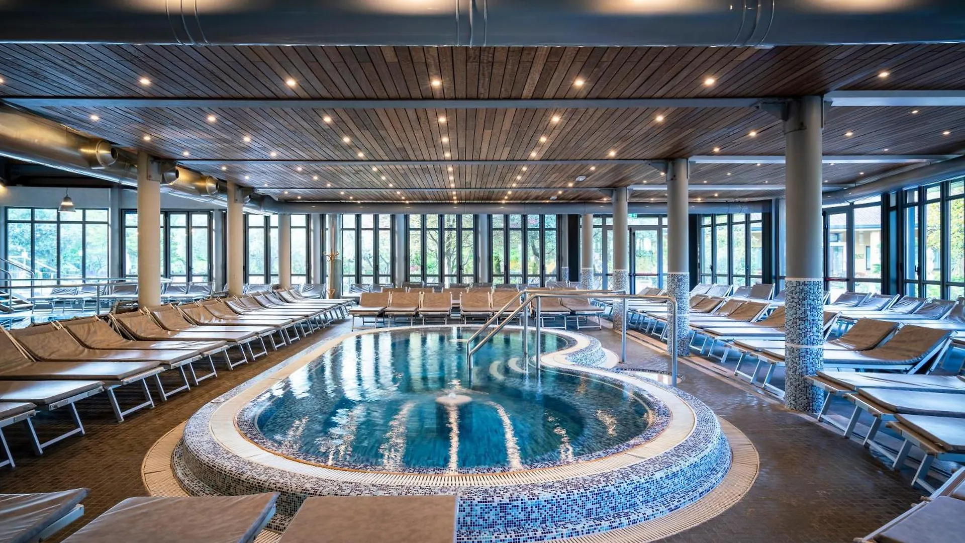 מונטגרוטו טרמה Hotel Petrarca Terme 4*, מונטגרוטו טרמה איטליה