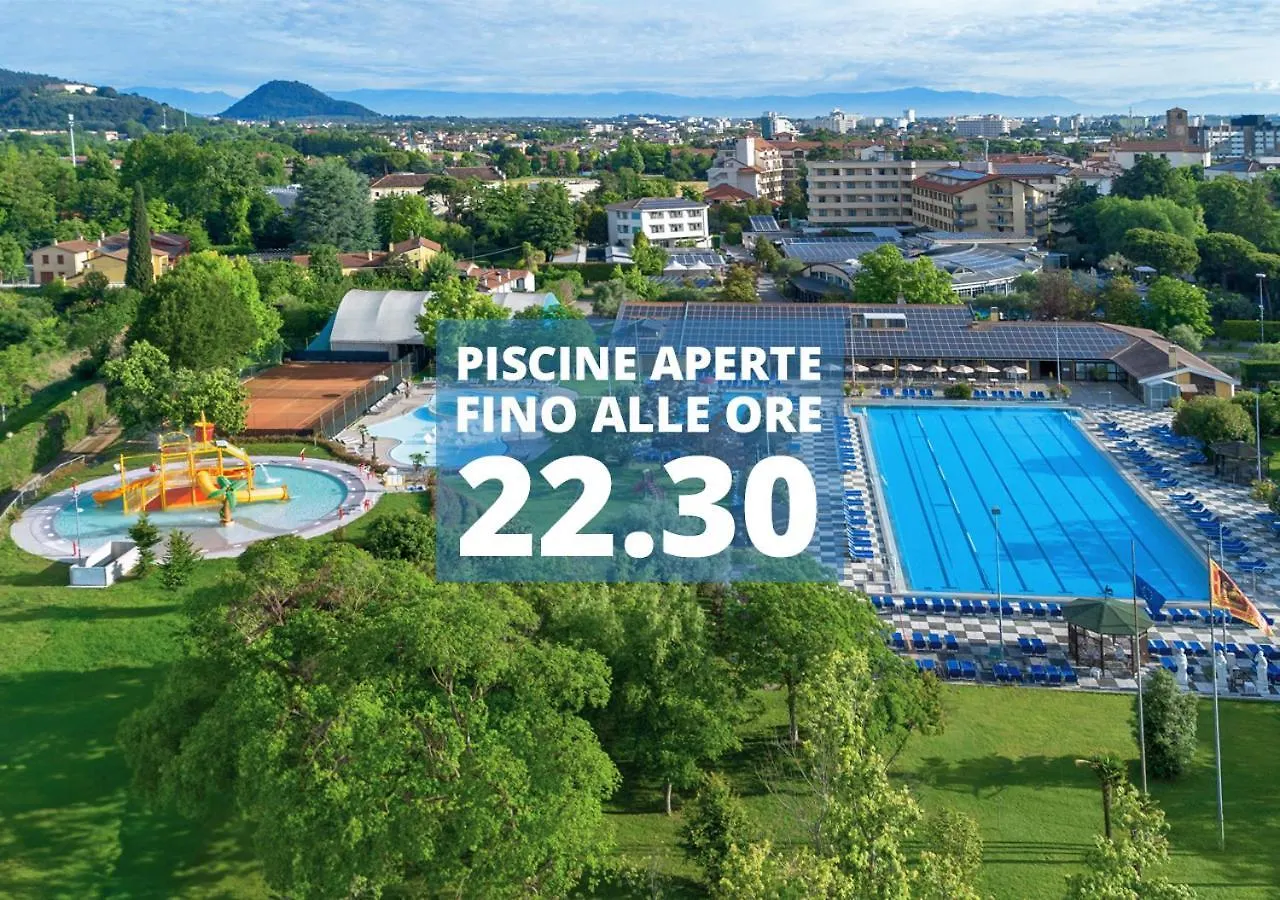 מונטגרוטו טרמה Hotel Petrarca Terme  מונטגרוטו טרמה