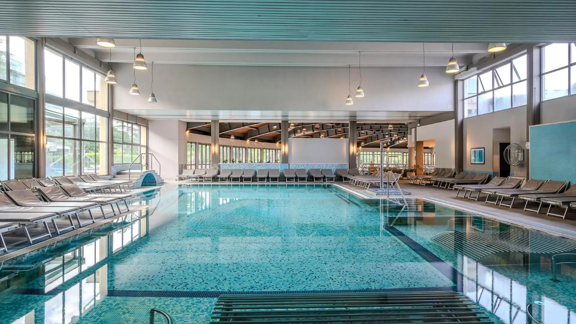 Hotel Petrarca Terme Montegrotto Terme 4*,